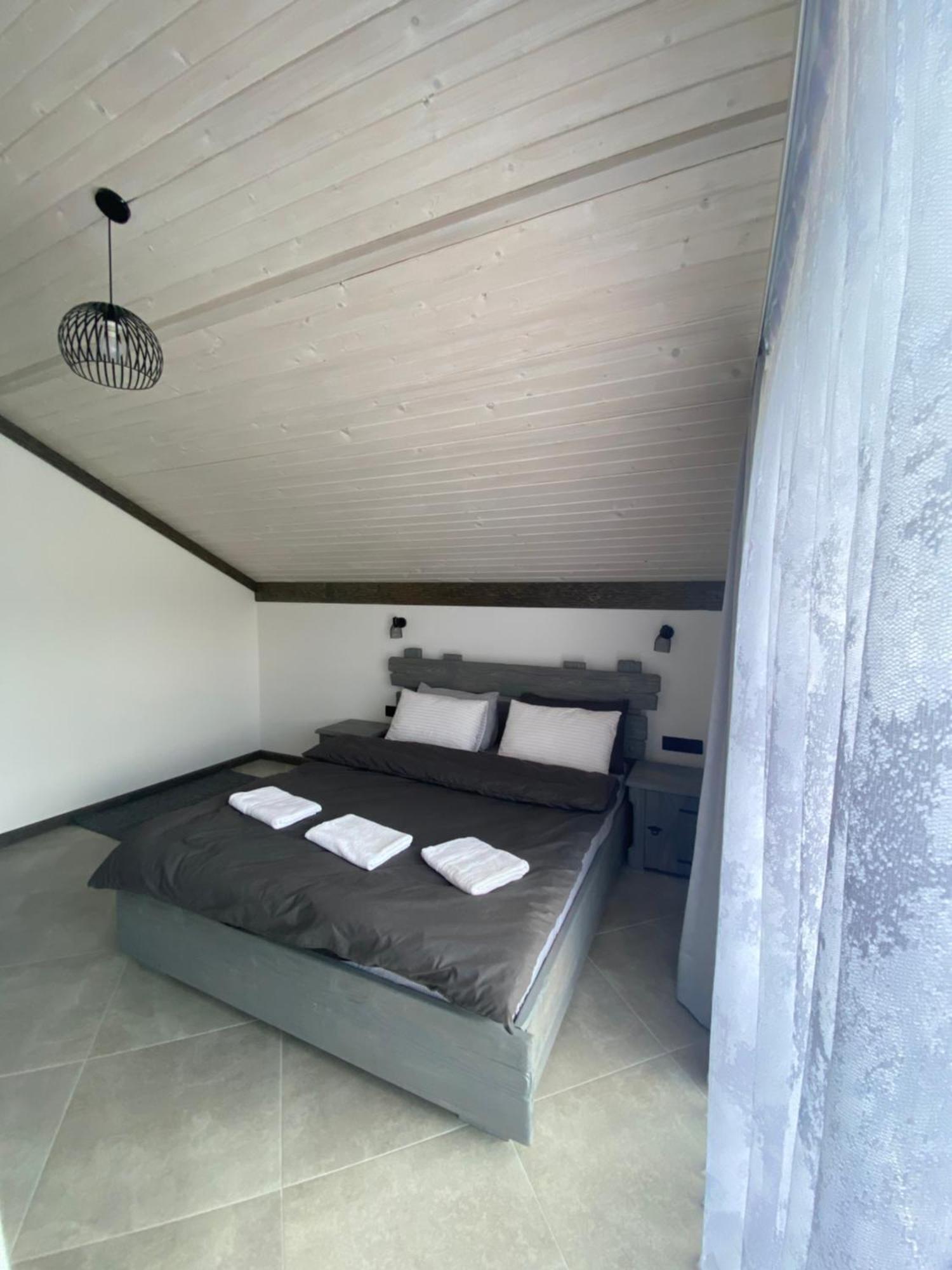 Vip рокита Apartment