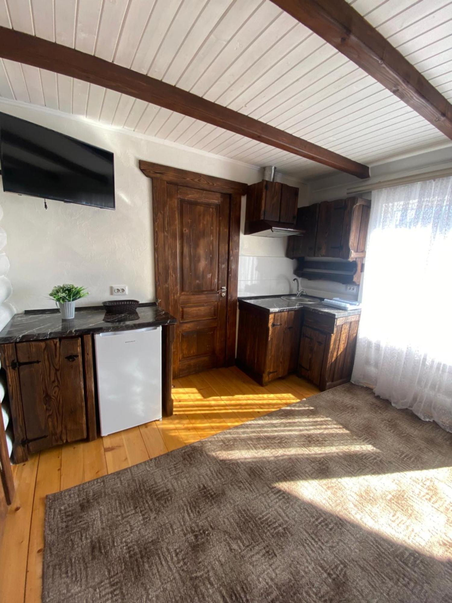 Vip рокита Apartment Mykulychyn